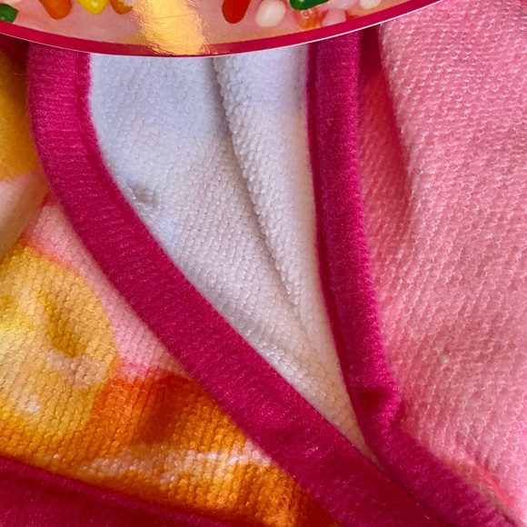 NEW Round 4’ Large Donut Beach Towel NWT Over 4 Feet - Picture 9 of 10